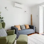 Garden Oasis Apartment With Patio