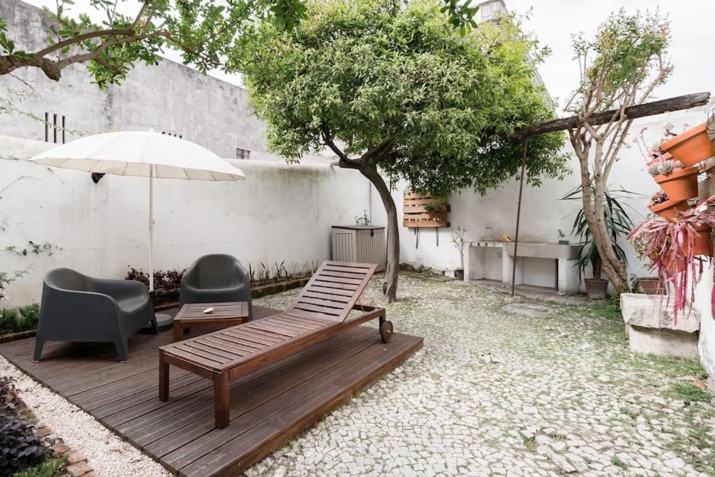 Apartment Garden Oasis With Patio *