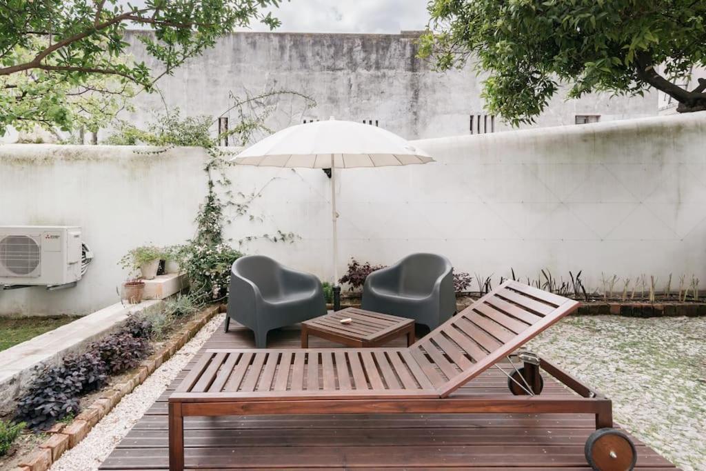 Apartment Garden Oasis With Patio *